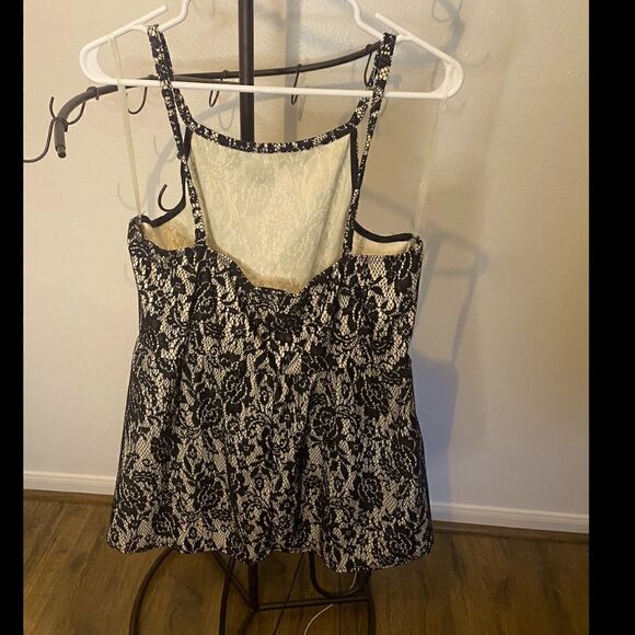 Lace High Neck Peplum Top - Picture 2 of 3